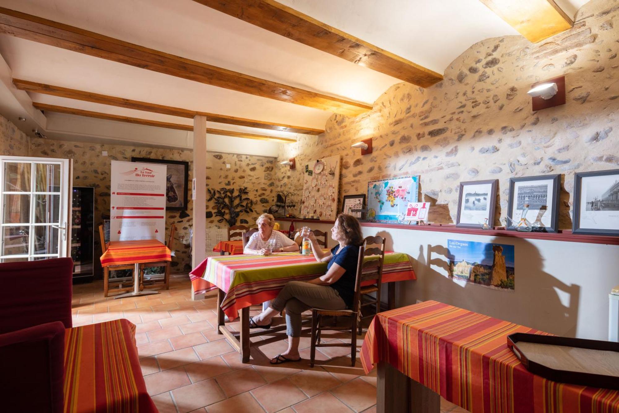 La Tour Du Terroir Bed & Breakfast Rivesaltes Dış mekan fotoğraf